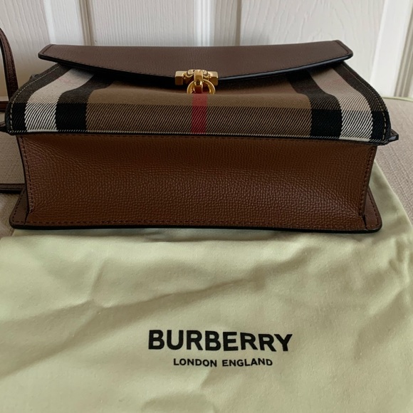 Burberry Macken Crossbody Bag - Picture 3 of 10